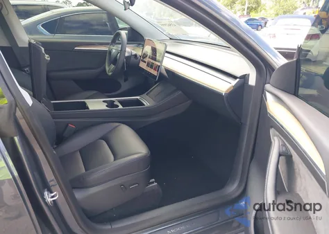 2023 Tesla Model Y Awd/Long Range Dual Motor All-Wheel Drive из США, поврежденный, VIN 7SAYGDEE8PA044835